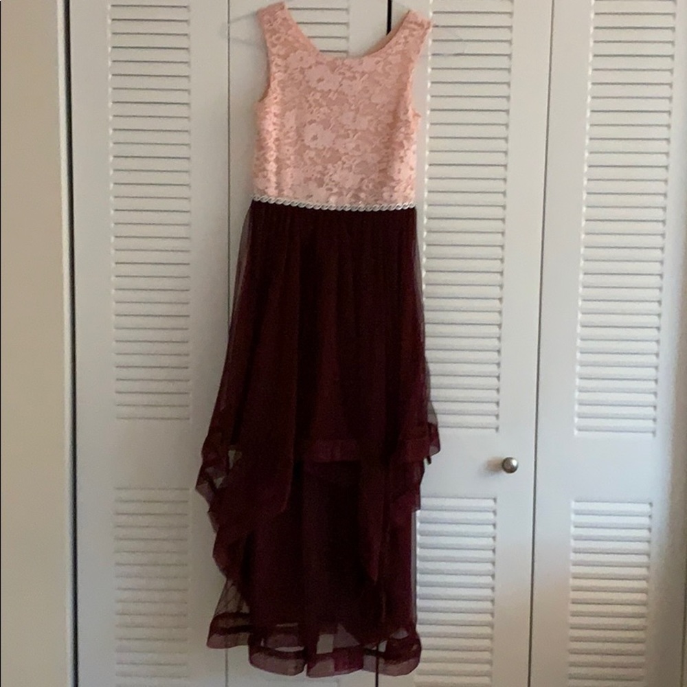 Elegant party dress for girls in pink with red wine.